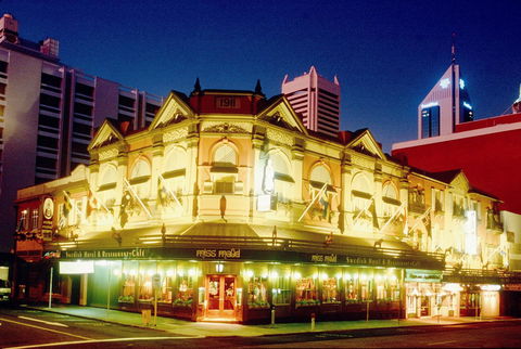 European Hotel - 1 Gold Coast 0