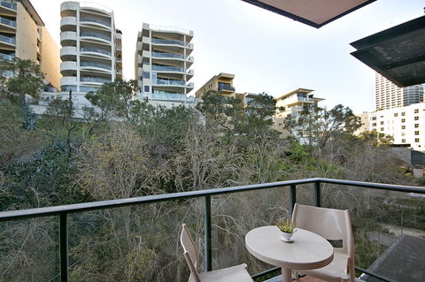 Perth Short Stays - 1 Gold Coast 34