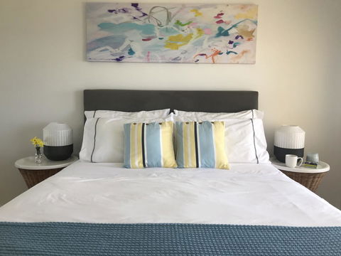 Cottesloe Beachfront Ocean View Apartment - Gold Coast 4U 3
