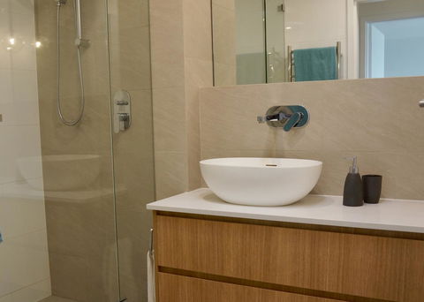 Cottesloe Beachfront Ocean View Apartment - Gold Coast 4U 17