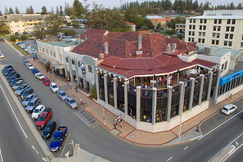 Ocean Beach Hotel - Gold Coast 4U 3