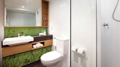 Holiday Inn Perth City Centre, An IHG Hotel - 1 Gold Coast 3