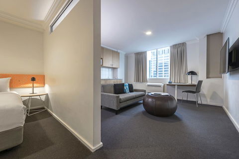 Oaks Perth Hotel - 1 Gold Coast 11
