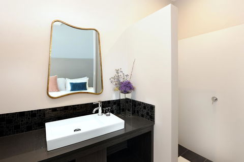 The Stirling Arms Hotel - Accommodation Gold Coast 7