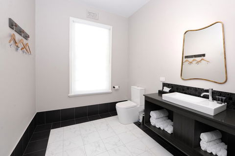 The Stirling Arms Hotel - Accommodation Gold Coast 8