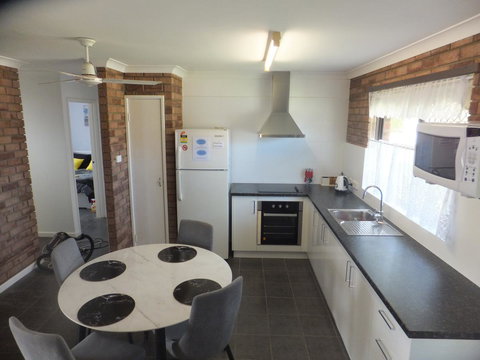 Ocean Beach Chalet 18 - Accommodation Gold Coast 17