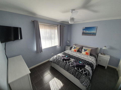 Ocean Beach Chalet 18 - Accommodation Gold Coast 0