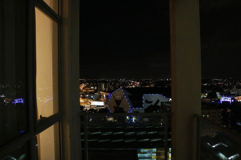 Centre Of Perth Whole Apartment W/view&spa&pool&wifi - Gold Coast 4U 16