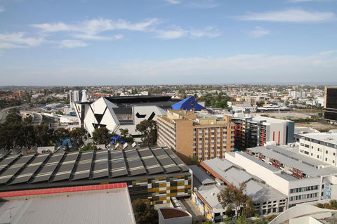 Centre Of Perth Whole Apartment W/view&spa&pool&wifi - Gold Coast 4U 24