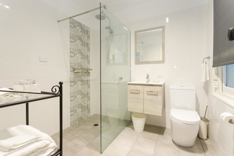 Blue Door Apartments - Accommodation Gold Coast 1