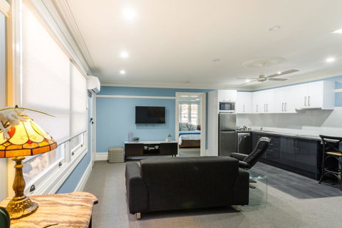 Blue Door Apartments - Accommodation Gold Coast 14