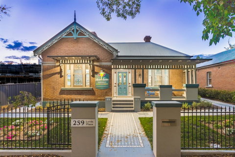 Blue Door Apartments - Accommodation Gold Coast 0