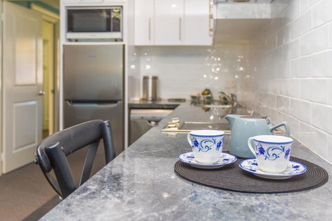 Blue Door Apartments - Accommodation Gold Coast 16