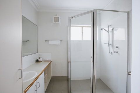 Canal Rocks Beachfront Apartments - Accommodation Gold Coast 34