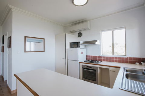 Canal Rocks Beachfront Apartments - Accommodation Gold Coast 10