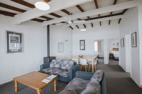 Canal Rocks Beachfront Apartments - Accommodation Gold Coast 38