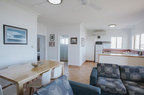 Canal Rocks Beachfront Apartments - Accommodation Gold Coast 5