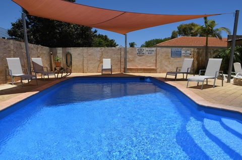 Kalbarri Seafront Villas - Gold Coast 4U 8