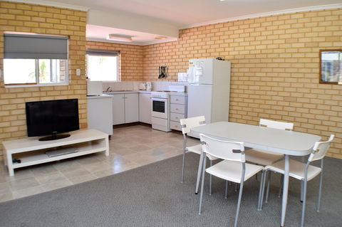 Kalbarri Seafront Villas - Gold Coast 4U 37
