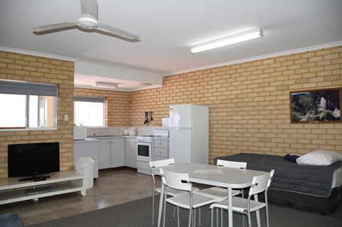 Kalbarri Seafront Villas - Gold Coast 4U 16