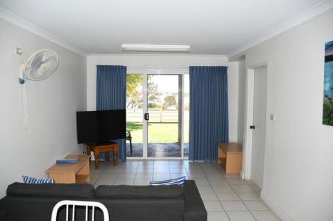 Kalbarri Seafront Villas - Gold Coast 4U 7