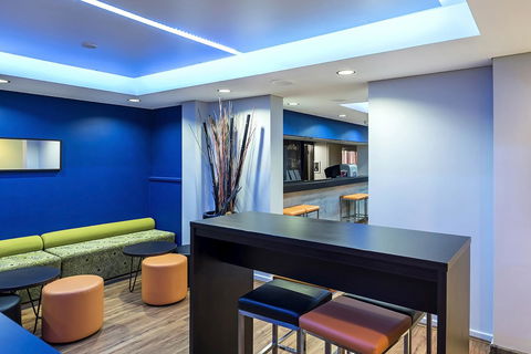 Quality Hotel Ambassador Perth - Gold Coast 4U 17