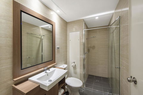 Quality Hotel Ambassador Perth - Gold Coast 4U 12