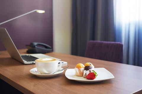 Quality Hotel Ambassador Perth - Gold Coast 4U 11