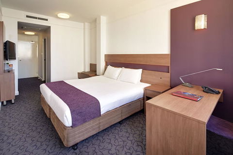 Quality Hotel Ambassador Perth - Gold Coast 4U 4