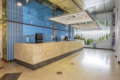 Quality Hotel Ambassador Perth - Gold Coast 4U 2