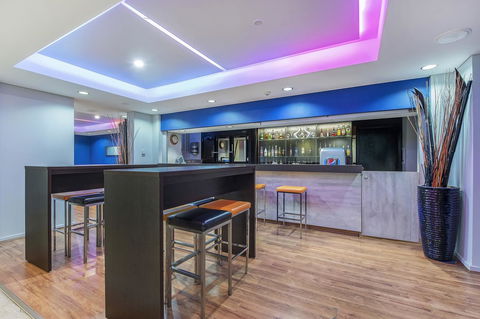 Quality Hotel Ambassador Perth - Gold Coast 4U 16