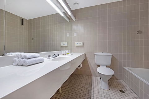 Quality Hotel Ambassador Perth - Gold Coast 4U 28
