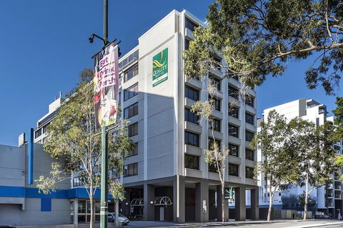 Quality Hotel Ambassador Perth - Gold Coast 4U 0