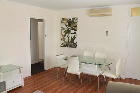Malibu Apartments - Perth - Accommodation Gold Coast 5