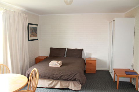 Malibu Apartments - Perth - Accommodation Gold Coast 4