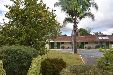 Mount Barker Valley Views Motel & Chalets, Western Australia - Gold Coast 4U 23