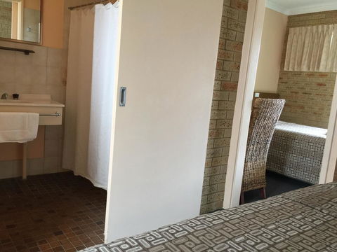 Mount Barker Valley Views Motel & Chalets, Western Australia - Gold Coast 4U 6