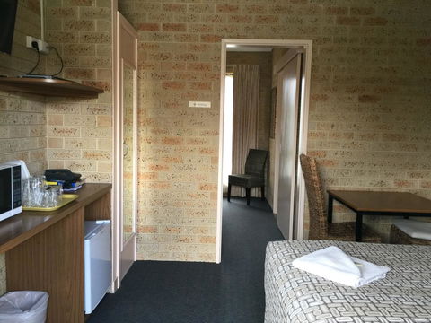 Mount Barker Valley Views Motel & Chalets, Western Australia - Gold Coast 4U 9