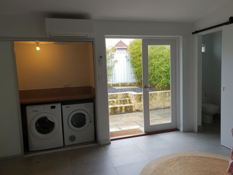 Captain\'s Heritage Cottage - Central Fremantle 2 Bedroom Historic Cottage - Accommodation Gold Coast 14