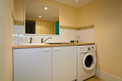 Osprey Holiday Village Unit 110 - Gold Coast 4U 16