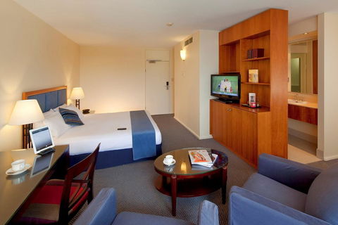 Seasons Of Perth - Gold Coast 4U 29