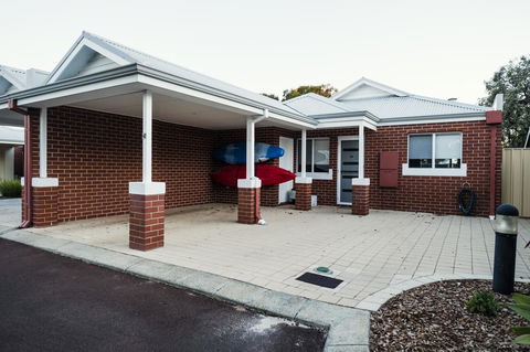 FortyTwo - Oceanside Retreat Busselton - 1 Gold Coast 4