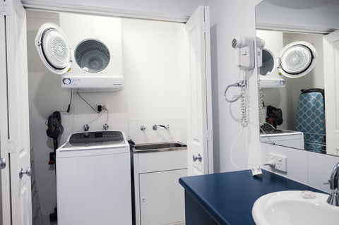 FortyTwo - Oceanside Retreat Busselton - 1 Gold Coast 9