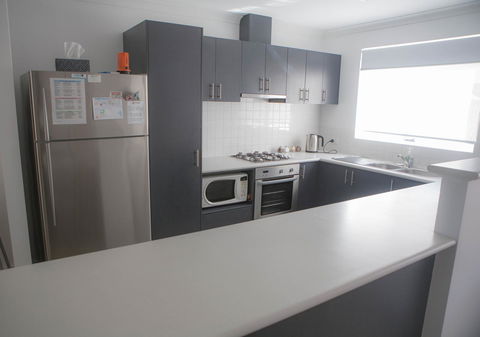 FortyTwo - Oceanside Retreat Busselton - 1 Gold Coast 42