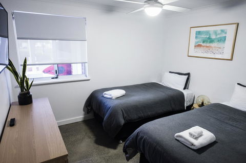 FortyTwo - Oceanside Retreat Busselton - 1 Gold Coast 8