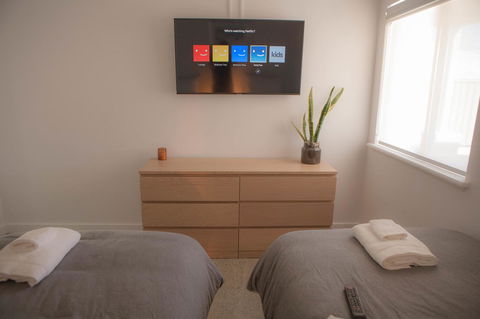 FortyTwo - Oceanside Retreat Busselton - 1 Gold Coast 21