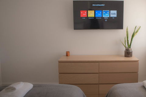 FortyTwo - Oceanside Retreat Busselton - 1 Gold Coast 25