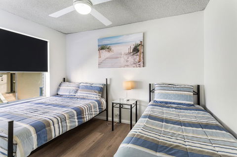 Laman Lodge, Unit 2, 15 Laman Street - Accommodation Gold Coast 10