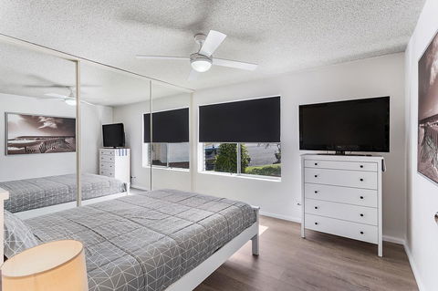 Laman Lodge, Unit 2, 15 Laman Street - Accommodation Gold Coast 8