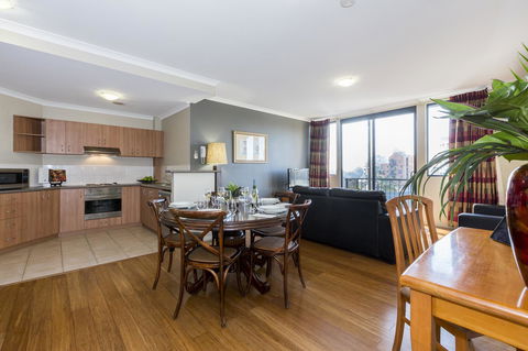 Mont Clare Boutique Apartments - Gold Coast 4U 2